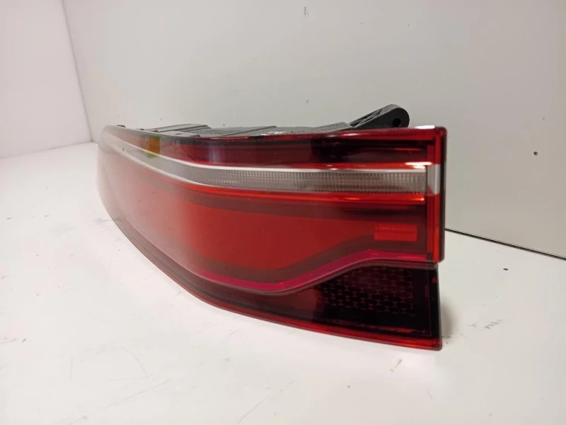 Fanale POST SX MK83-13405-A Jaguar F-pace 2020