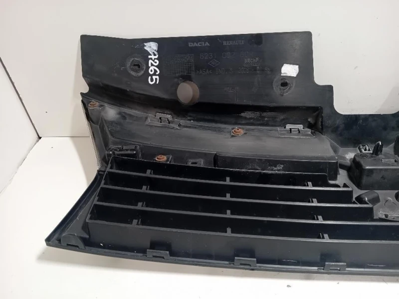 Griglia DI Ventilazione Paraurti ANT 623100260R Dacia Duster I 2010