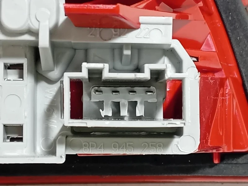 Fanale INT POST DX 8P4 945 094 D Audi A3 8PA Sportback 2010