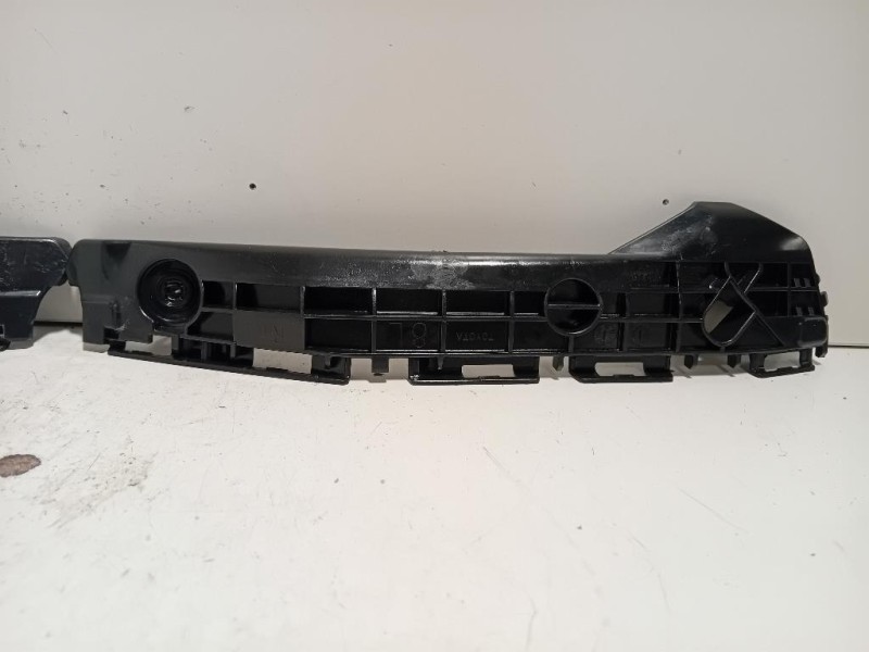 Rinforzo Paraurti POST 85090 5786R Dacia Duster II 2018 Rinforzo Paraurti POST 85090 5786R Dacia Duster II 2018