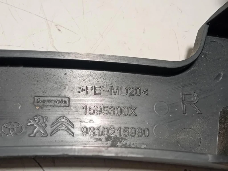 KIT Staffe Sostegno Paraurti POST 98102164809810215980 Opel Vivaro C 2019