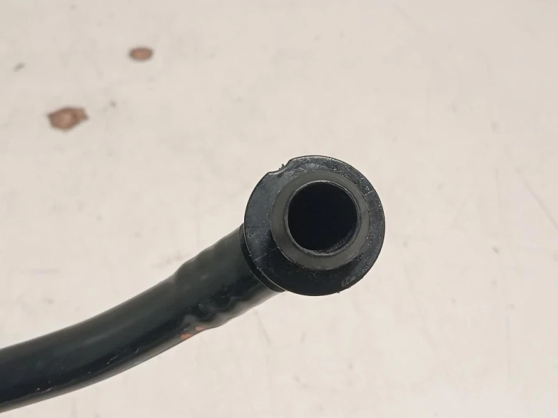 Manicotto Acqua Ritorno Radiatorevaschetta 95B611931 Porsche Macan I 2014