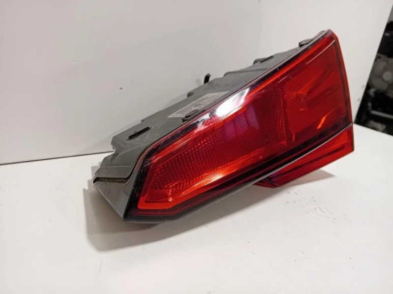 Fanale INT POST DX 8W5945076A Audi A4 8W2 2015