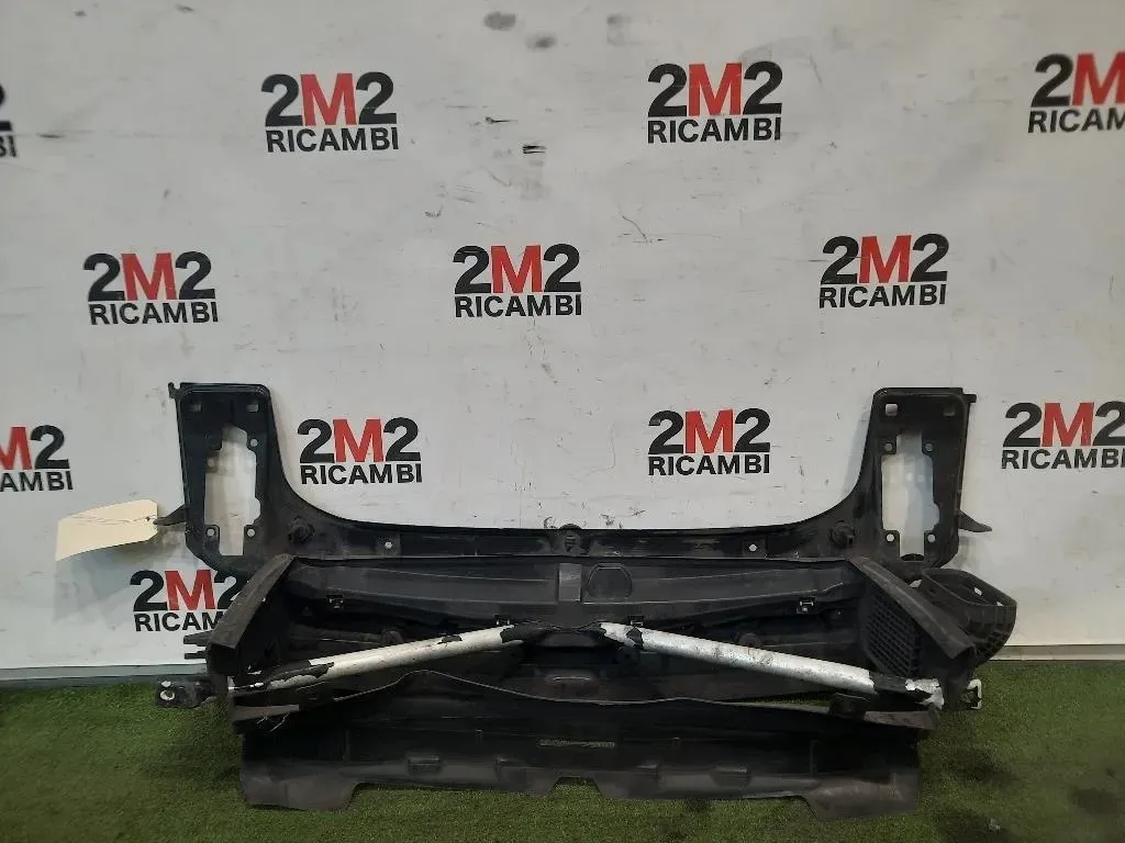 Rivestimento Frontale Parte SUP ANT Bmw Serie 1 F20 Berlina 2012