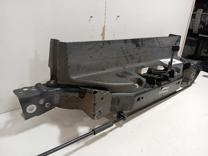 Rivestimento Frontale Parte SUP ANT 95233976 Chevrolet Orlando 2011