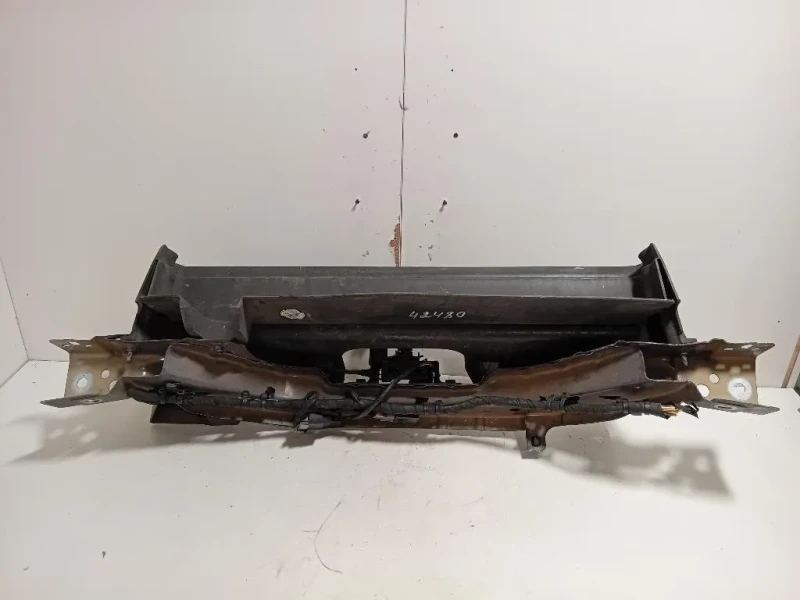 Rivestimento Frontale Parte SUP ANT RIVESTIMENTO FRONTALE PARTE SUP ANT Chevrolet Orlando 2011