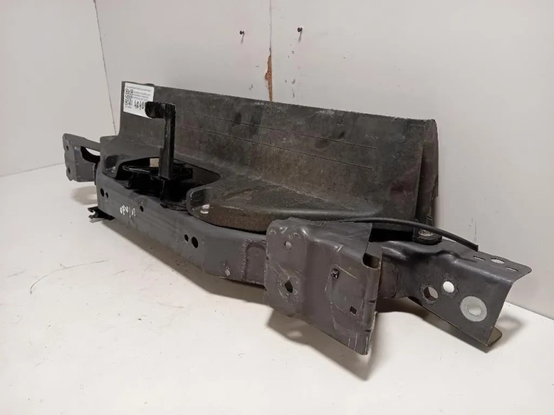 Rivestimento Frontale Parte SUP ANT RIVESTIMENTO FRONTALE PARTE SUP ANT Chevrolet Orlando 2011