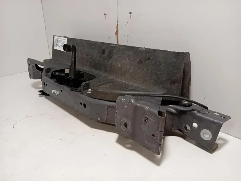 Rivestimento Frontale Parte SUP ANT RIVESTIMENTO FRONTALE PARTE SUP ANT Chevrolet Orlando 2011