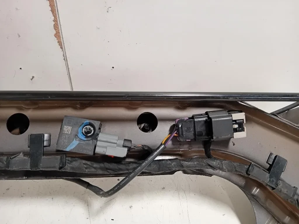 Rivestimento Frontale Parte SUP ANT RIVESTIMENTO FRONTALE PARTE SUP ANT Chevrolet Orlando 2011