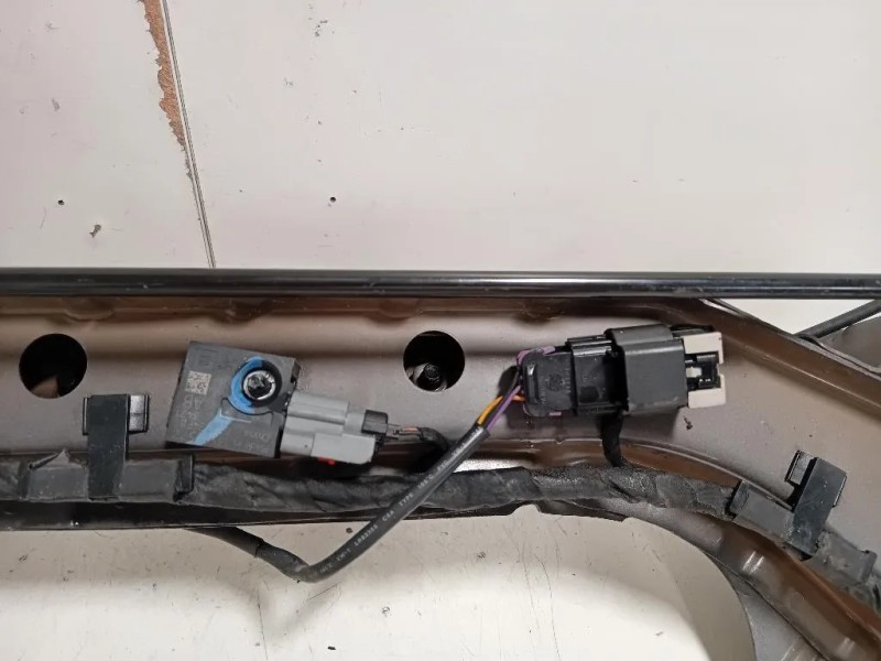 Rivestimento Frontale Parte SUP ANT RIVESTIMENTO FRONTALE PARTE SUP ANT Chevrolet Orlando 2011