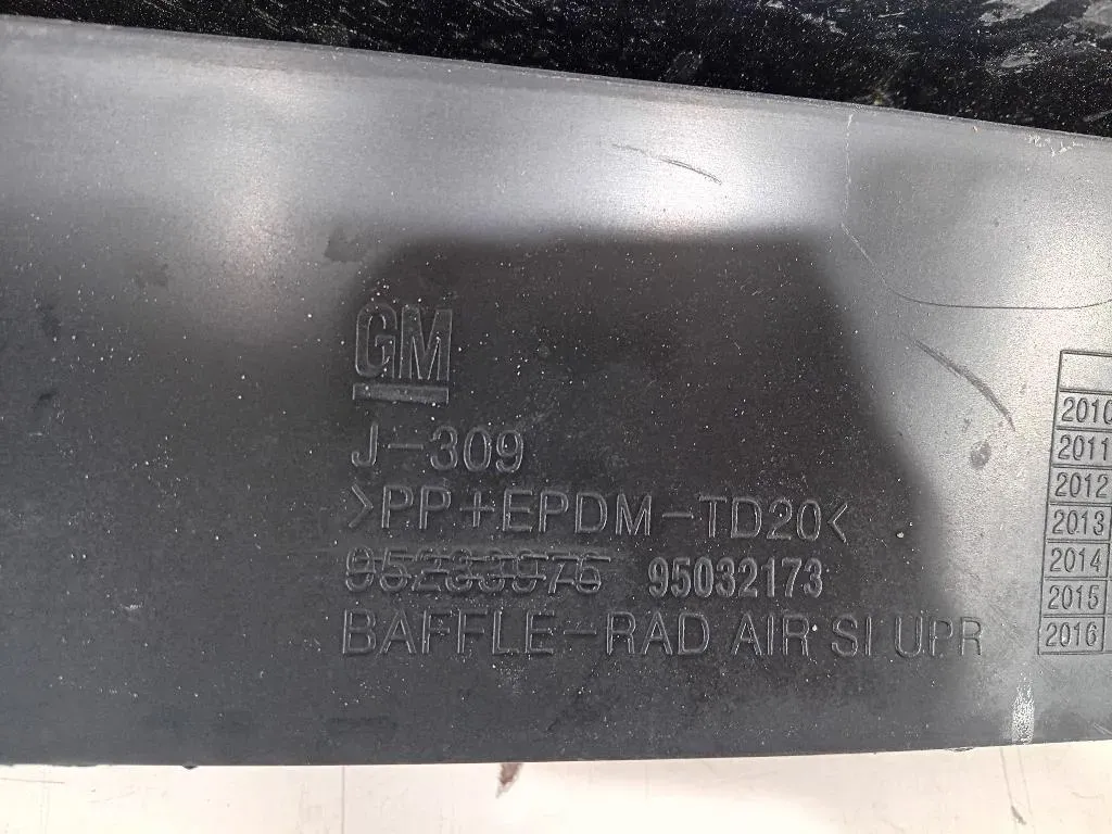 Rivestimento Frontale Parte SUP ANT 95233976 Chevrolet Orlando 2011