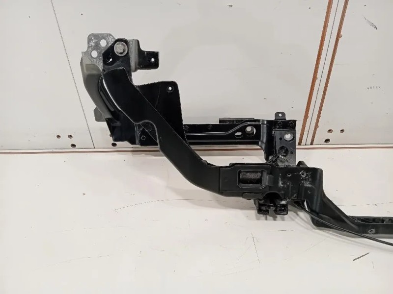 Rivestimento Frontale Parte SUP ANT RIVESTIMENTO FRONTALE PARTE SUP ANT Jaguar XE 2015