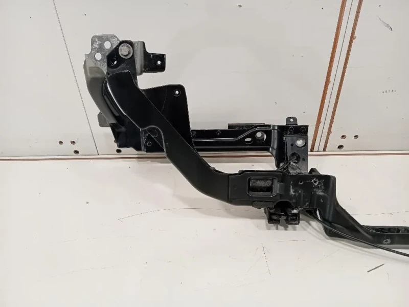 Rivestimento Frontale Parte SUP ANT RIVESTIMENTO FRONTALE PARTE SUP ANT Jaguar XE 2015