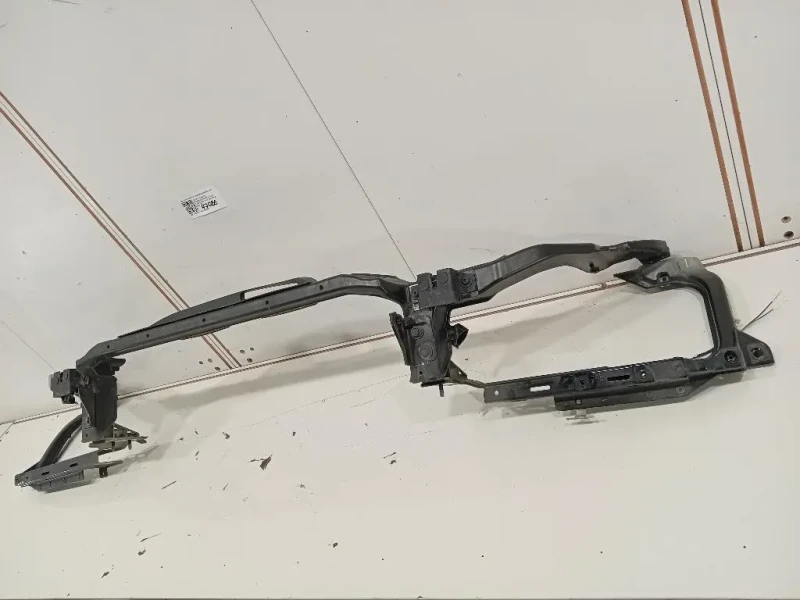 Rivestimento Frontale Parte SUP ANT RIVESTIMENTO FRONTALE PARTE SUP ANT Jaguar XE 2015