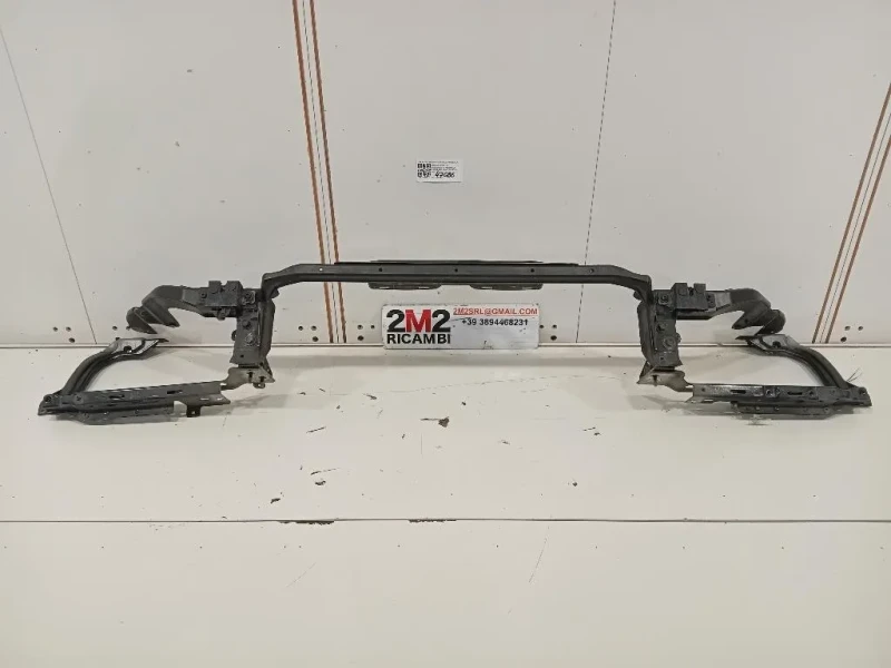 Rivestimento Frontale Parte SUP ANT RIVESTIMENTO FRONTALE PARTE SUP ANT Jaguar XE 2015