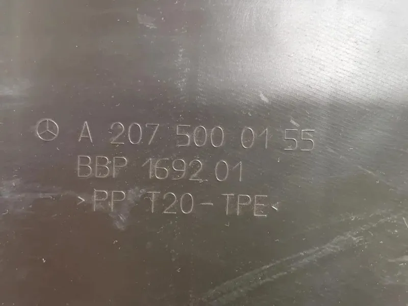 Rivestimento Frontale Parte SUP ANT A2075000155 Mercedes Classe E C207 Coupé 2010