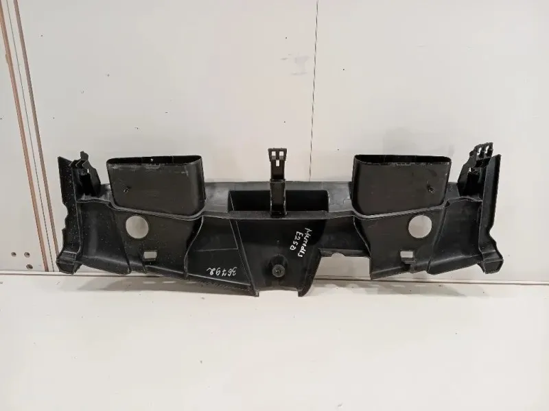 Rivestimento Frontale Parte SUP ANT A2075000155 Mercedes Classe E C207 Coupé 2010