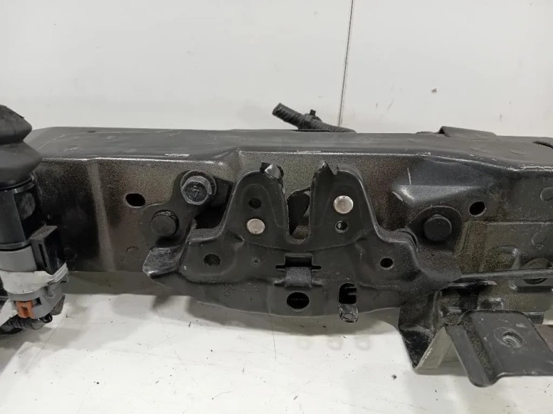 Rivestimento Frontale Parte SUP ANT  Nissan Qashqai II 2017