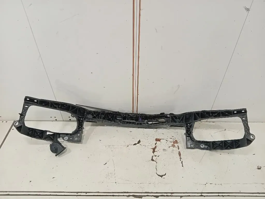 Rivestimento Frontale Parte SUP ANT  Opel Corsa D 2011