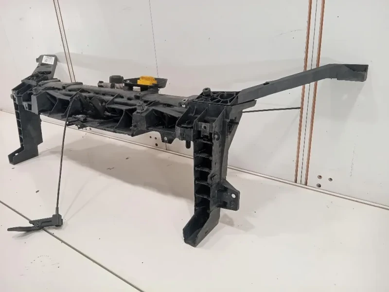 Rivestimento Frontale Parte SUP ANT RIVESTIMENTO FRONTALE PARTE SUP ANT Opel Vivaro A 2007