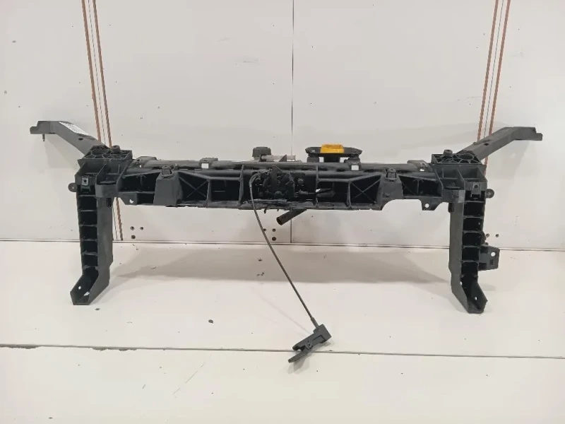 Rivestimento Frontale Parte SUP ANT RIVESTIMENTO FRONTALE PARTE SUP ANT Opel Vivaro A 2007