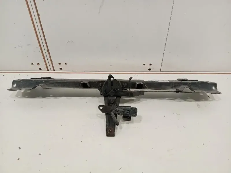 Rivestimento Frontale Parte SUP ANT RIVESTIMENTO FRONTALE PARTE SUP ANT Ssangyong Kyron 2005