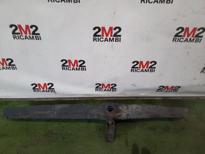 Rivestimento Frontale Parte SUP ANT  Toyota RAV 4 III 2006