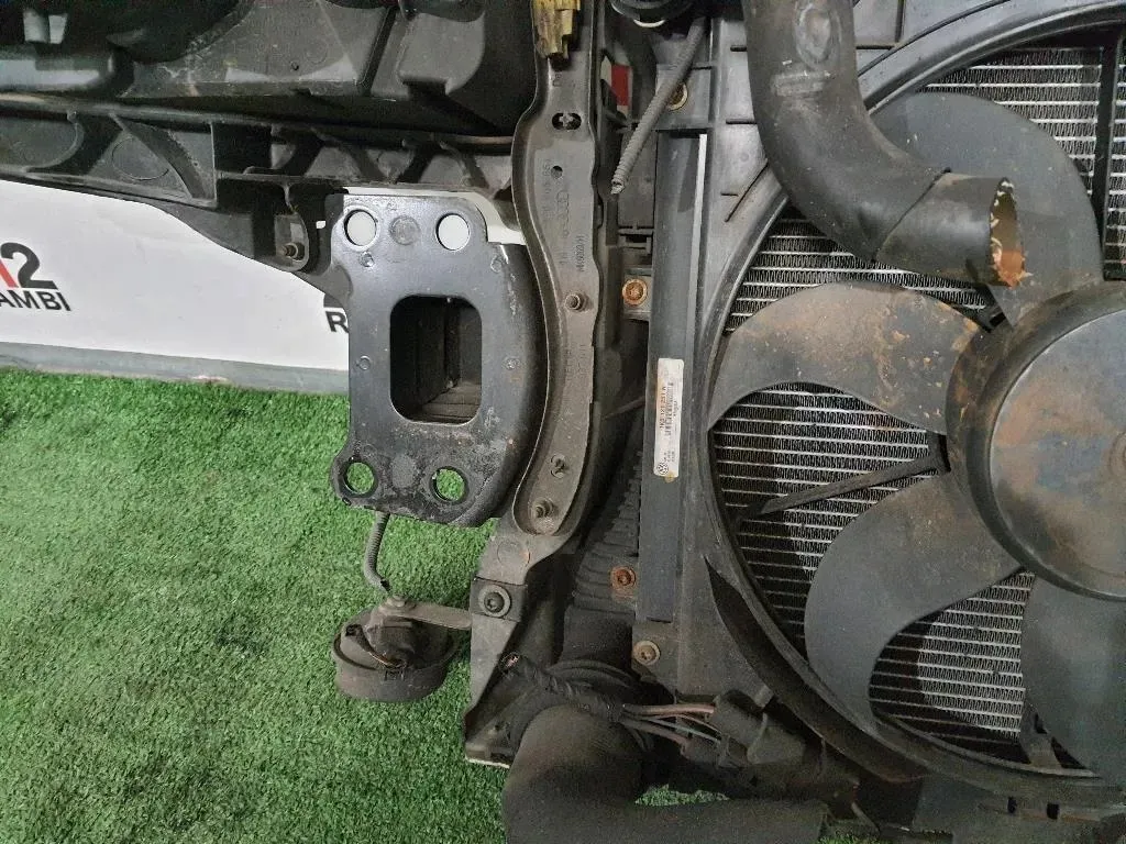 Rivestimento Frontale ANT Audi A3 8P1 2004