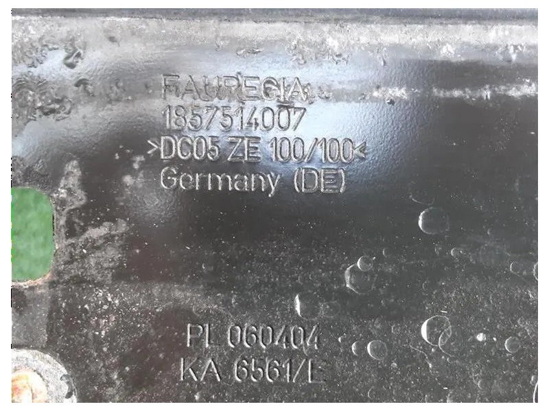 Rivestimento Frontale ANT 7166584 14 Bmw Serie 1 E82 Coupe 2005