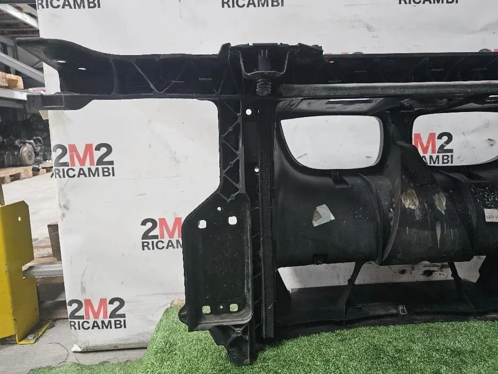 Rivestimento Frontale ANT 51747189264 Bmw Serie 1 E87 Berlina 2005