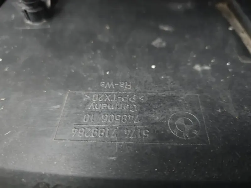 Rivestimento Frontale ANT 51747189264 Bmw Serie 1 E87 Berlina 2005