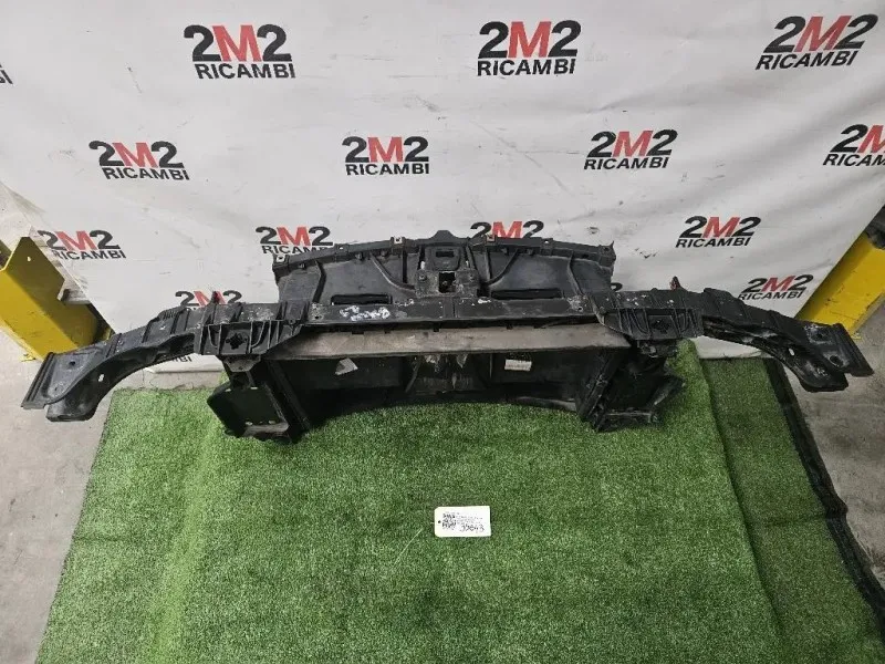 Rivestimento Frontale ANT 51747189264 Bmw Serie 1 E87 Berlina 2005