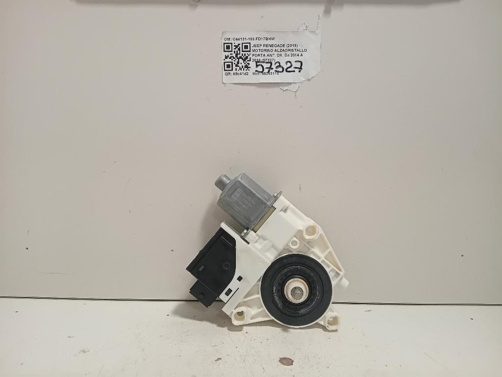 Rivestimento Frontale ANT 51647193193 Bmw Serie 1 E88 Cabrio 2005 Rivestimento Frontale ANT 51647193193 Bmw Serie 1 E88 Cabrio 2005