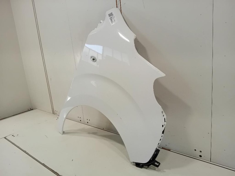 Rivestimento Frontale ANT 1396583 1S7X8242 Ford Mondeo III 2001