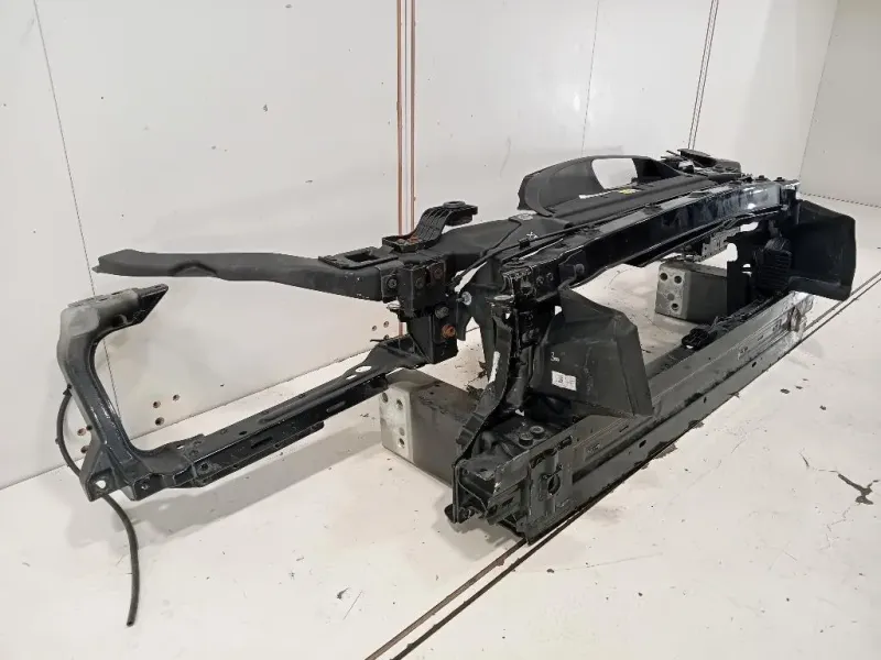 Rivestimento Frontale ANT GX73-13N079-A Jaguar XE 2015