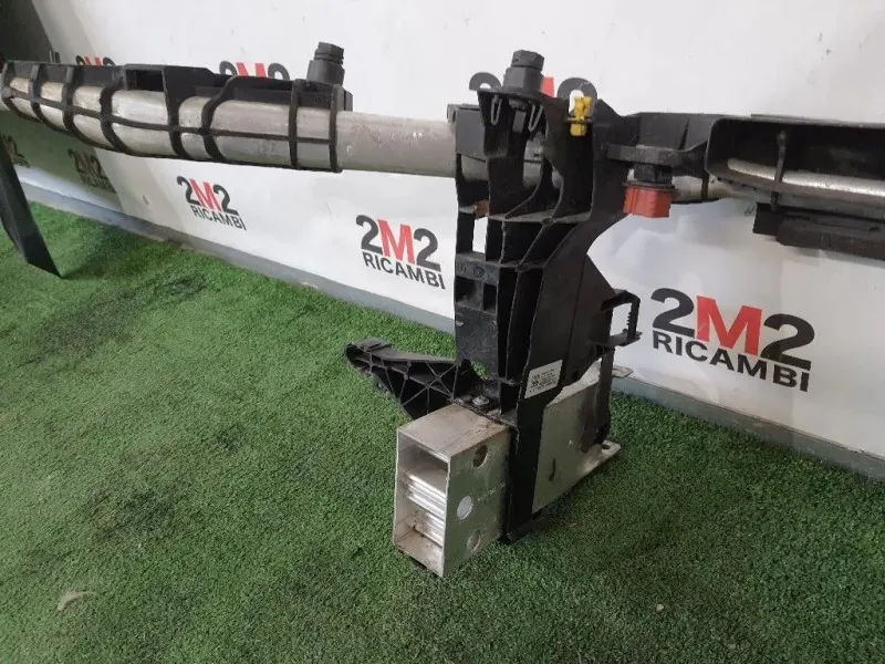 Rivestimento Frontale ANT A2466200234 Mercedes Classe A W176 2013