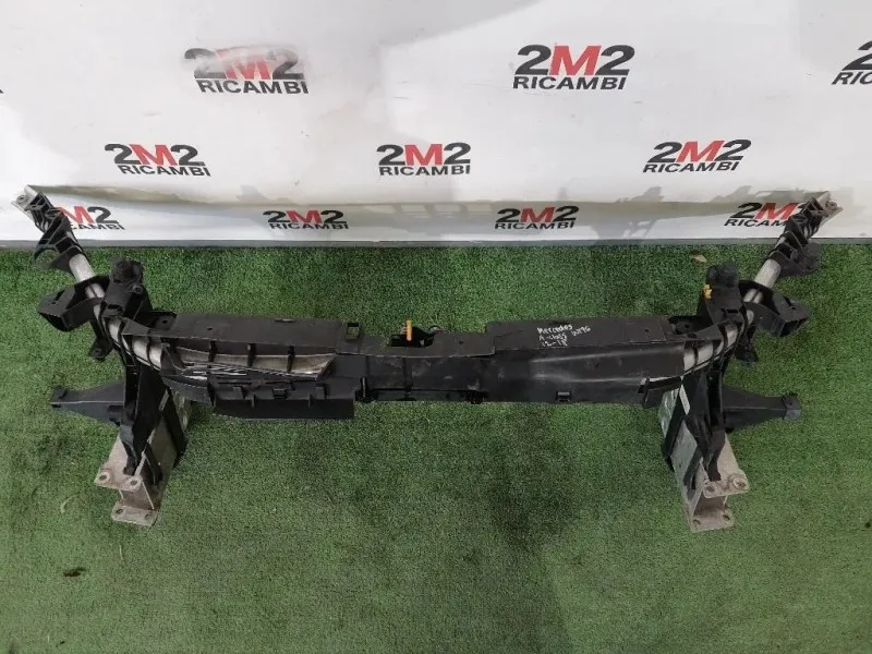 Rivestimento Frontale ANT A2466200234 Mercedes Classe A W176 2013