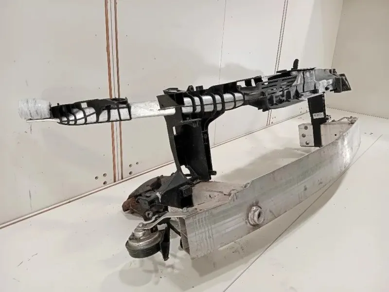 Rivestimento Frontale ANT A2466200195 W246 Mercedes Classe A W176 2013