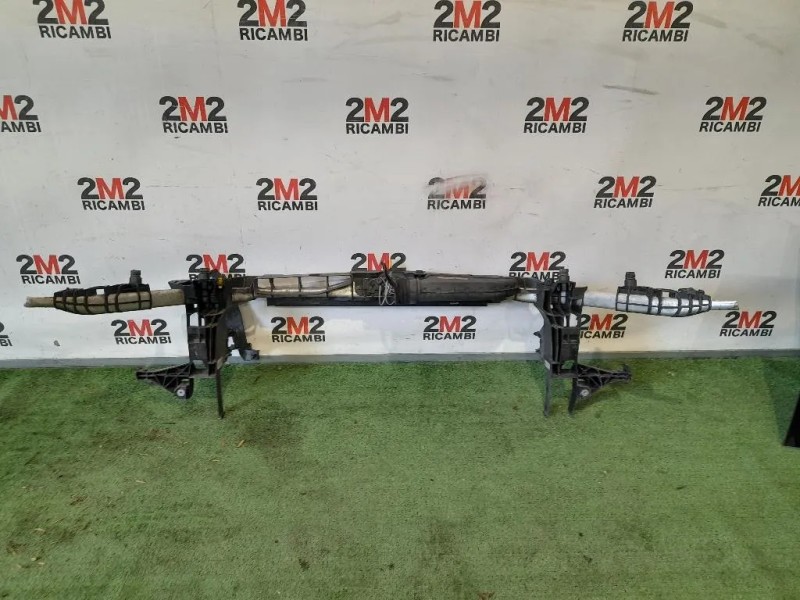 Rivestimento Frontale ANT A2466200234 Mercedes Classe A W176 2015