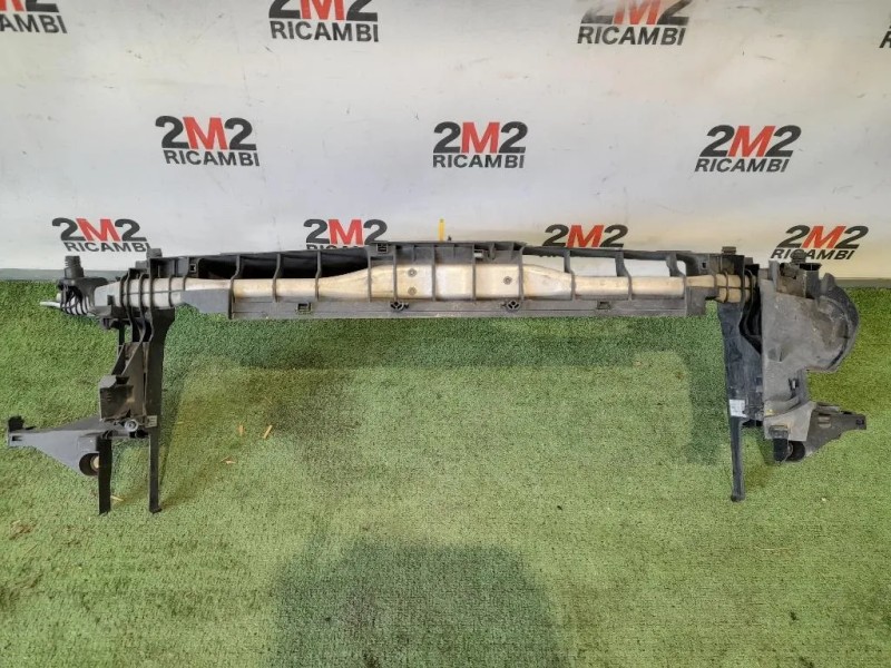 Rivestimento Frontale ANT A2466200234 Mercedes Classe A W176 2015