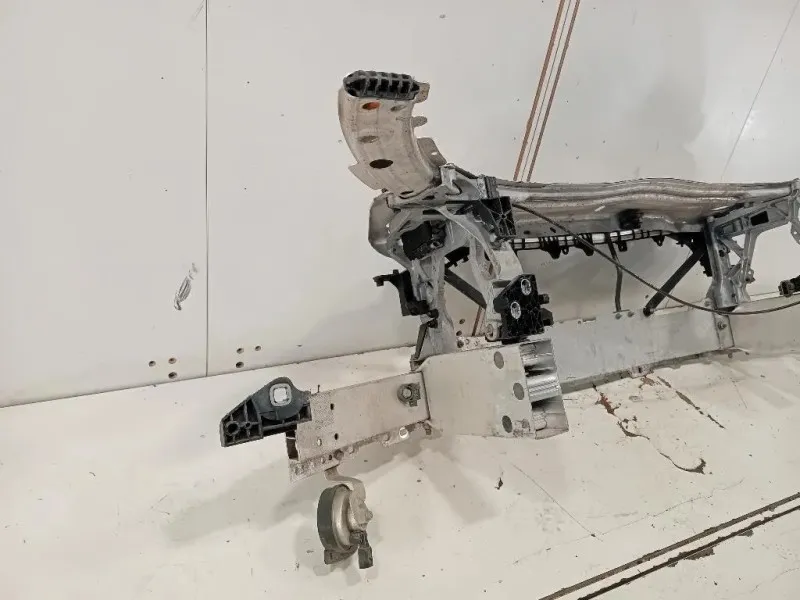 Rivestimento Frontale ANT A2056209301 Mercedes Classe C W205 2014