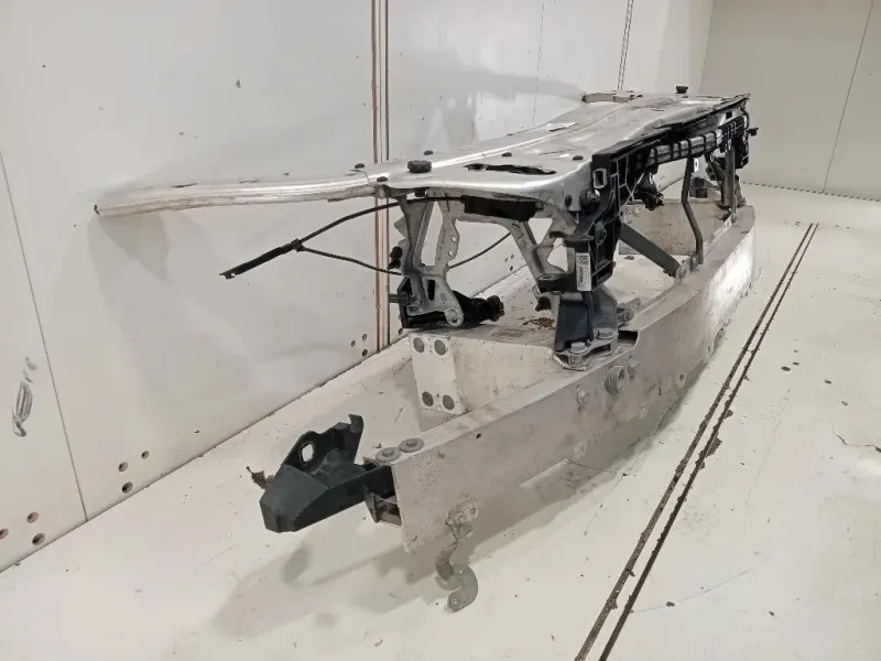 Rivestimento Frontale ANT A2056209301 Mercedes Classe C W205 2014