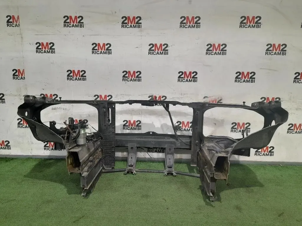 Rivestimento Frontale ANT 1240211B346965 Mercedes Classe E C124 1987