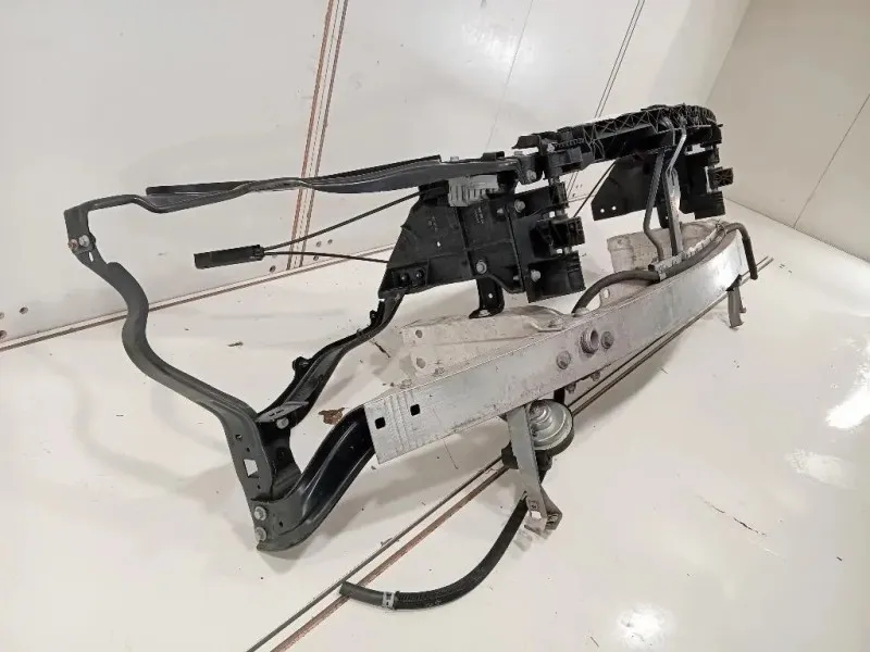 Rivestimento Frontale ANT RIVESTIMENTO FRONTALE ANT Mercedes Classe E W212 2013