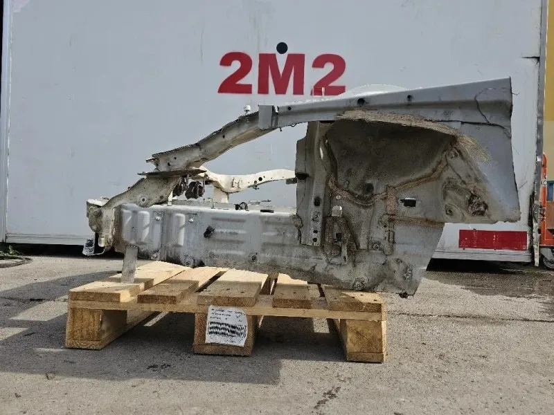 Rivestimento Frontale ANT FRONTALE LAMIERATO ANTERIORE ANT Mercedes Classe SLK R171 2004