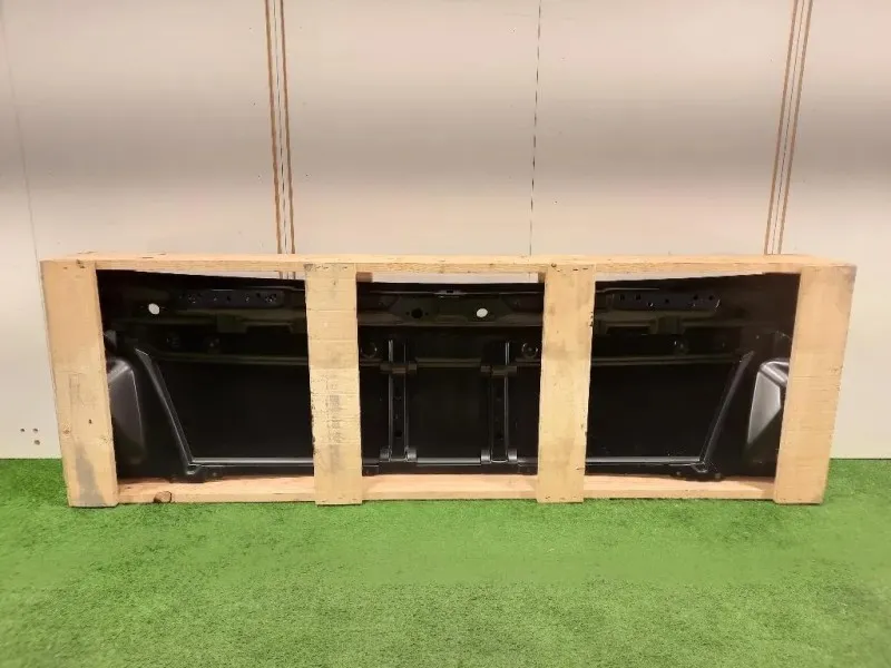 Rivestimento Frontale ANT 61200-MB430 Nissan Cabstar F24M 2014