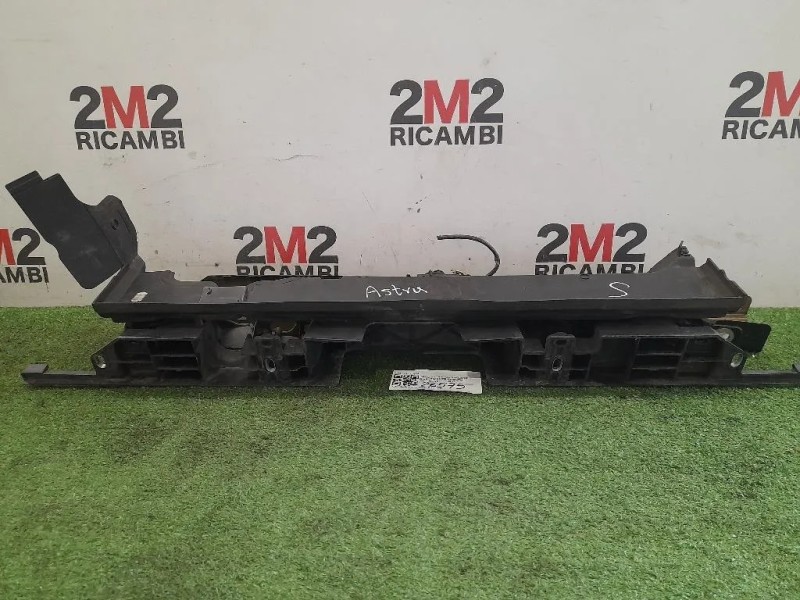 Rivestimento Frontale ANT 13312474 Opel Astra J SW 2010