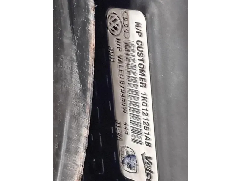 Rivestimento Frontale ANT 1K0 121 205 AD Volkswagen GOLF V 2004