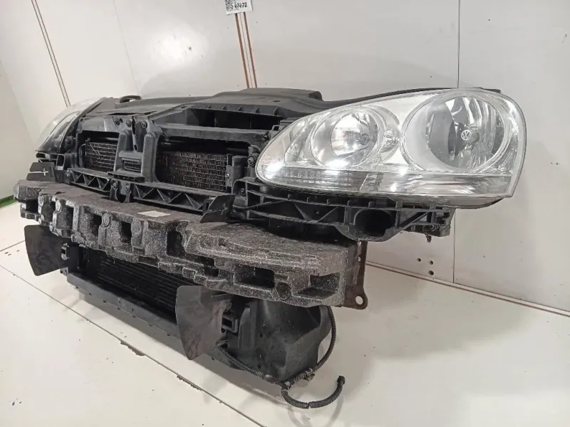 Rivestimento Frontale ANT 1K0 121 205 AD Volkswagen GOLF V 2004