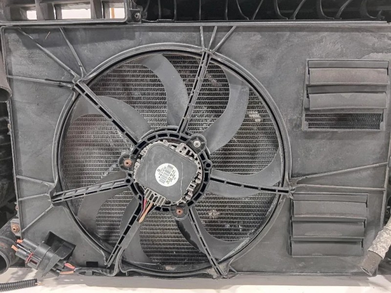 Rivestimento Frontale ANT 5K0805588E Volkswagen GOLF VI 2009